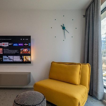 Emirates Lux Apartment And Parking Sofia Exterior photo